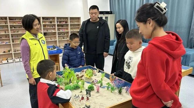 寓教于“沙”东营市妇女儿童活动中心亲子活动助力家庭共成长